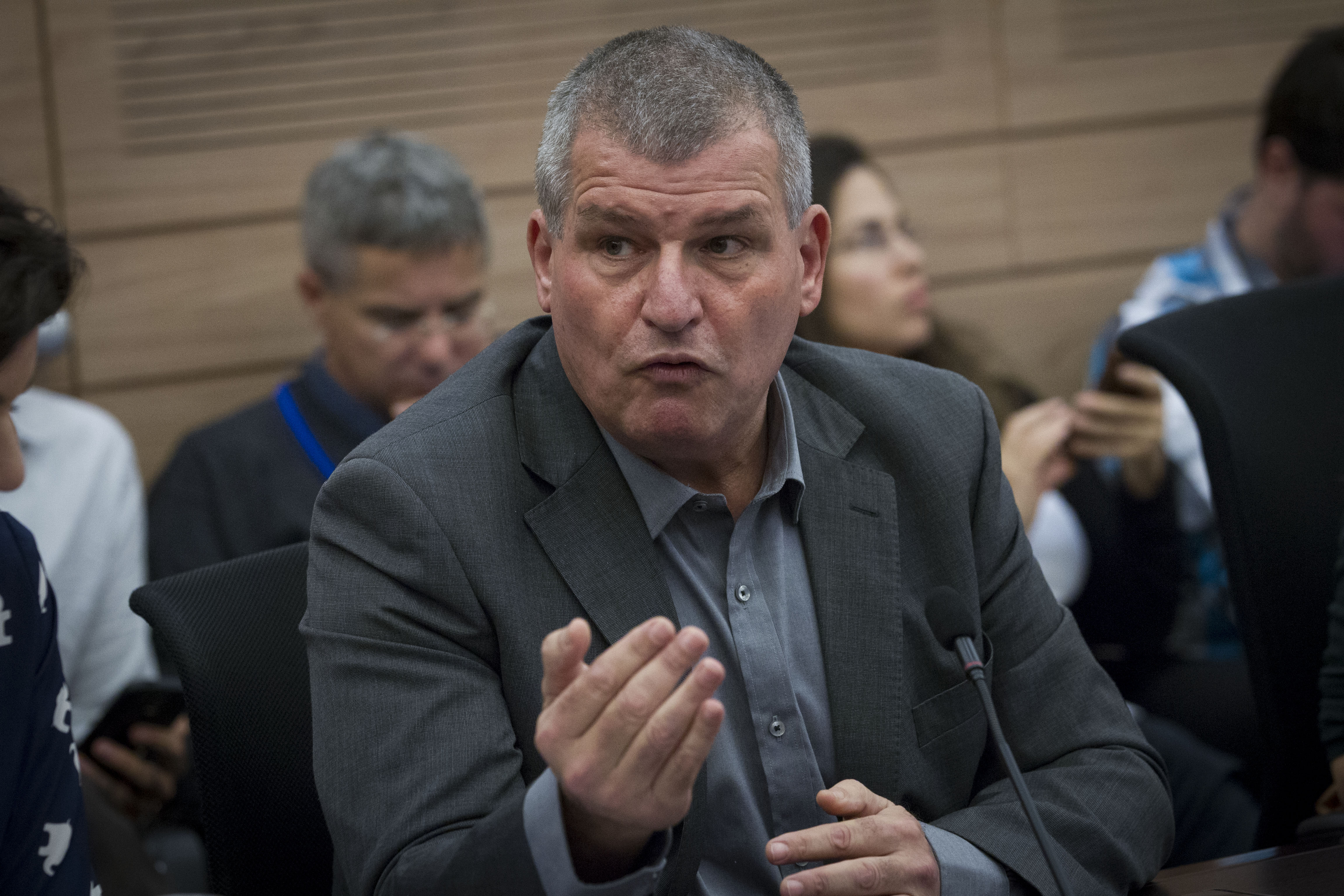 מיקי רוזנטל האשים את שקד בשחיתות וחשוף לדיבה