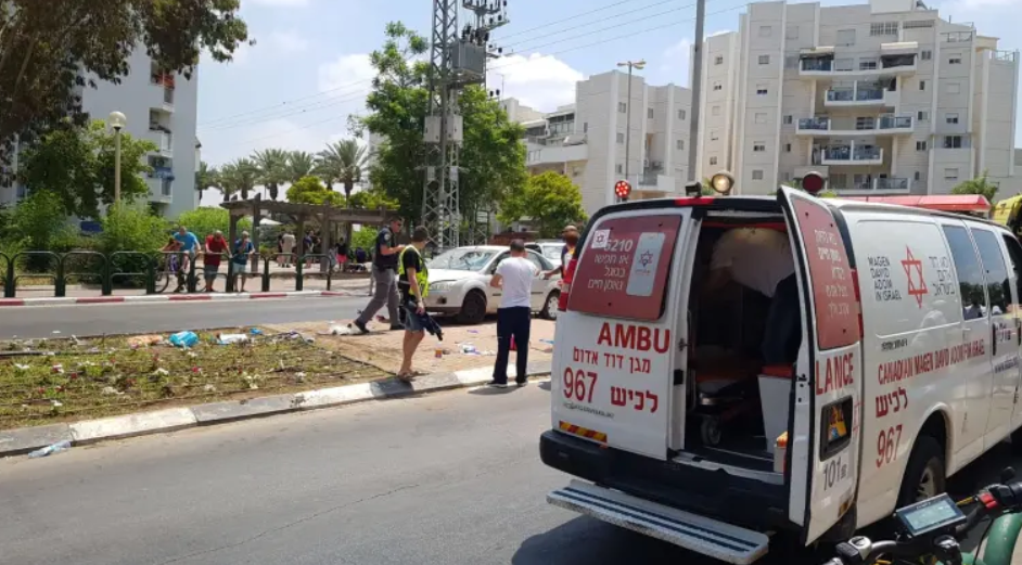 קריית גת: 4 בני משפחה נפצעו, חשד כי הפוגע שיכור