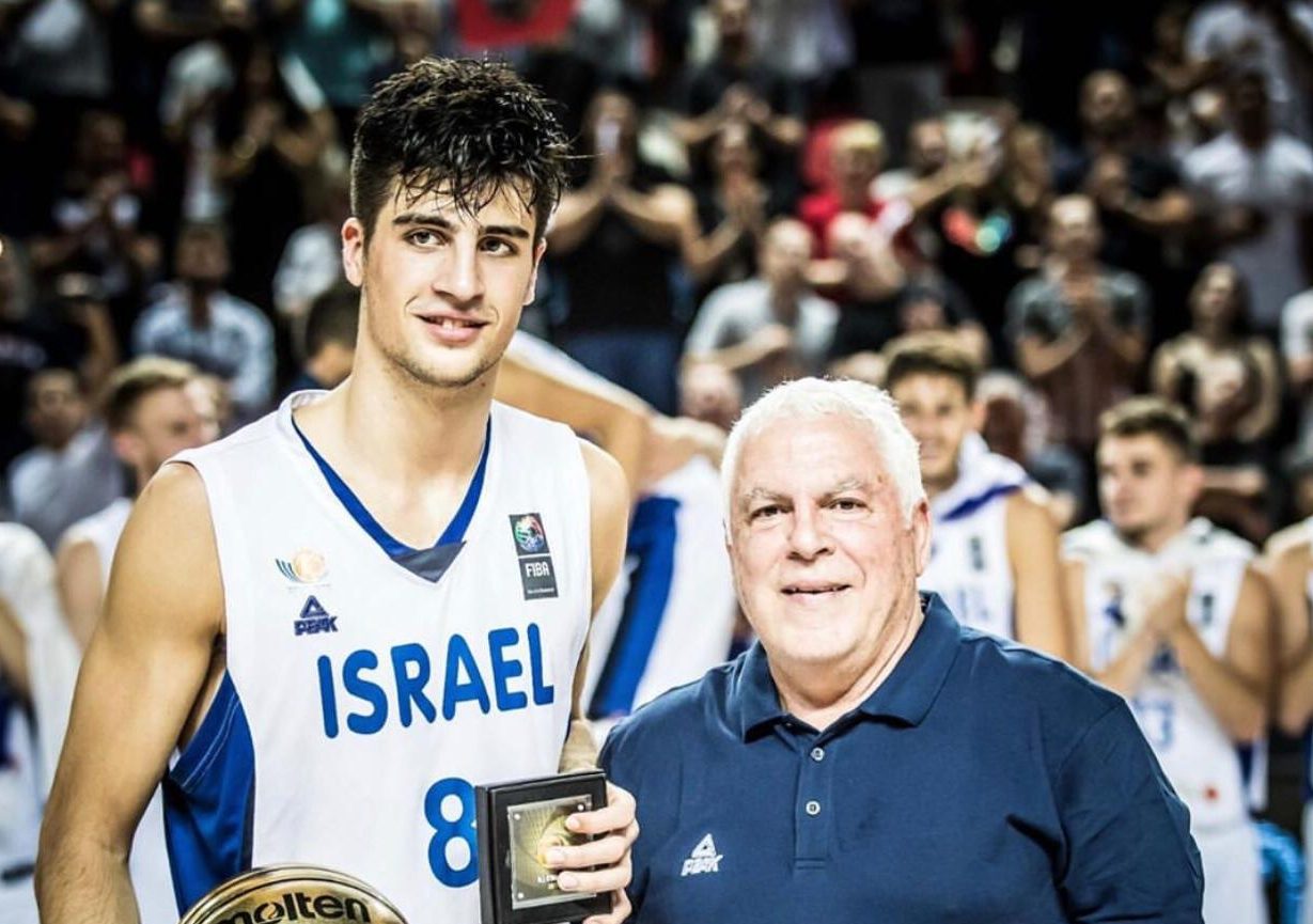 אבדיה בראיון לסרוגים: "אני שחקן רגיל, עוד לא כוכב"