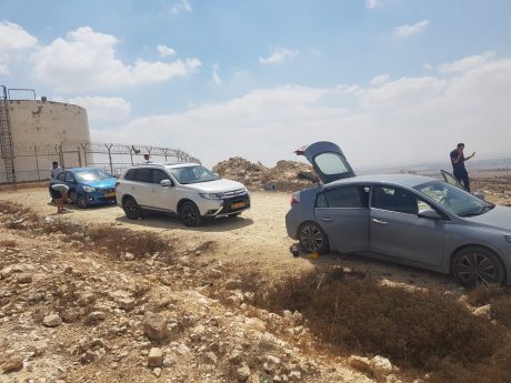 ח"כ מהליכוד נכנס לישוב הבדואי – כל הרכבים פונצ'רו