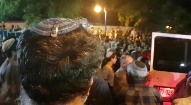 גופת דביר שורק לבית העלמין