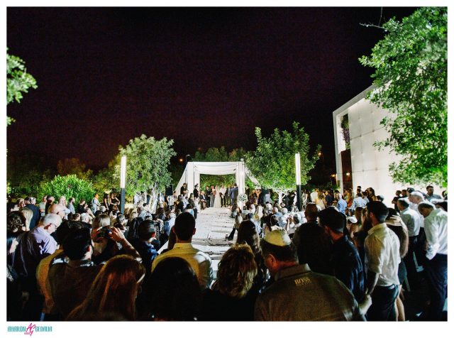 כפיר ועדי, חתונת קיץ, חופה תחת כיפת השמים – האחוזה מודיעין.