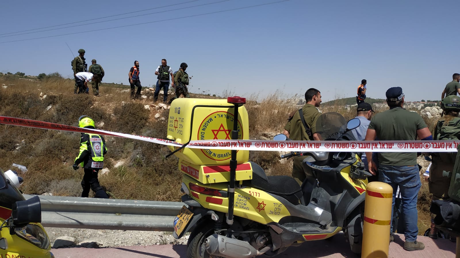 פיגוע דריסה בכניסה ליישוב אלעזר, 2 פצועים במקום