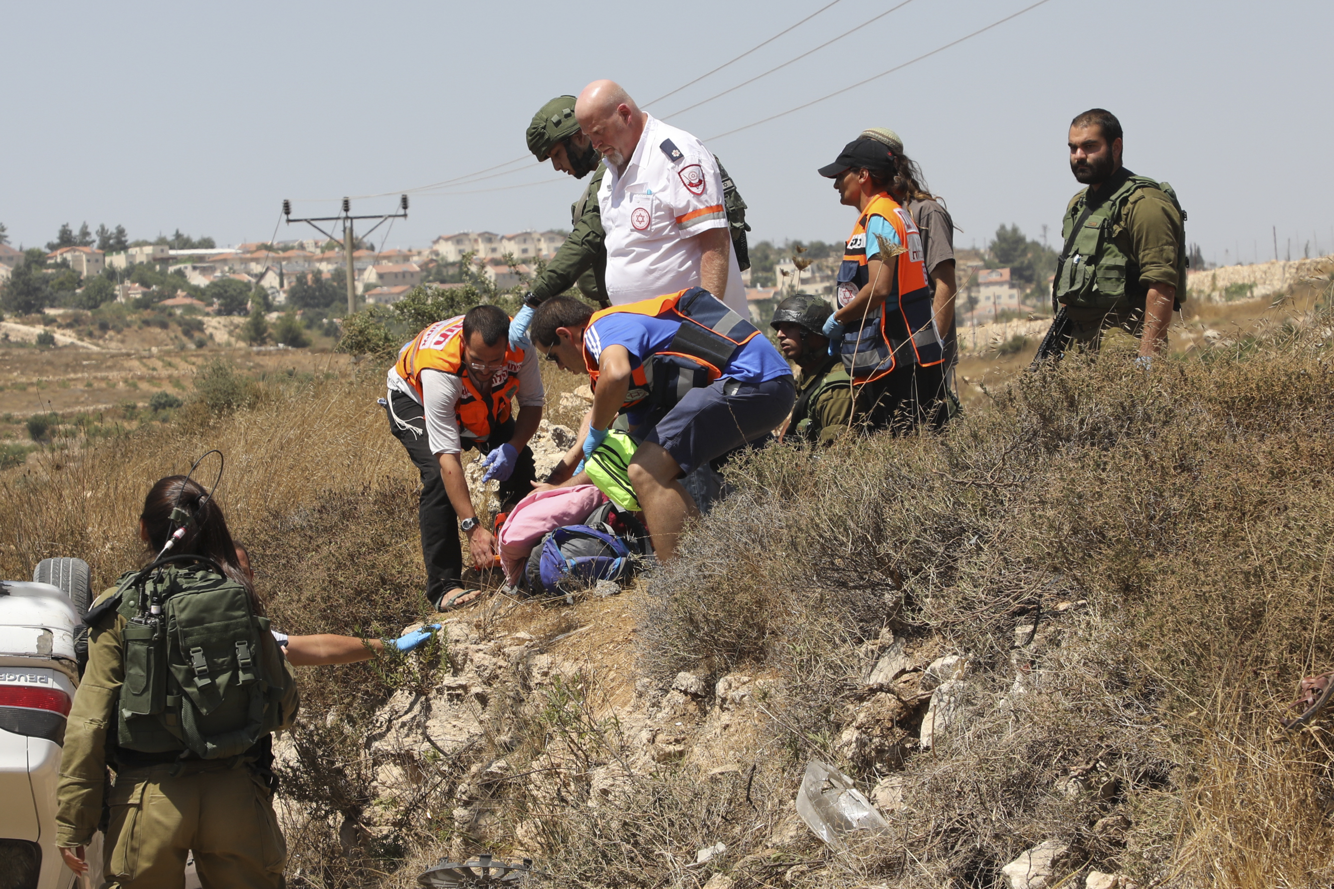 הפצוע מאלעזר נותר במצב קשה מאד, חייו עדיין בסכנה