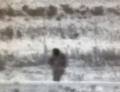 צפו: מחבל ניסה לחדור לישראל ונורה