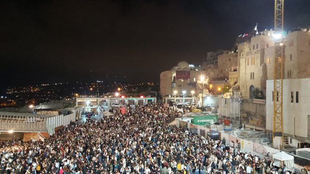 עוצמתי: רבבות בסליחות האחרונות של תשע"ט. צפו