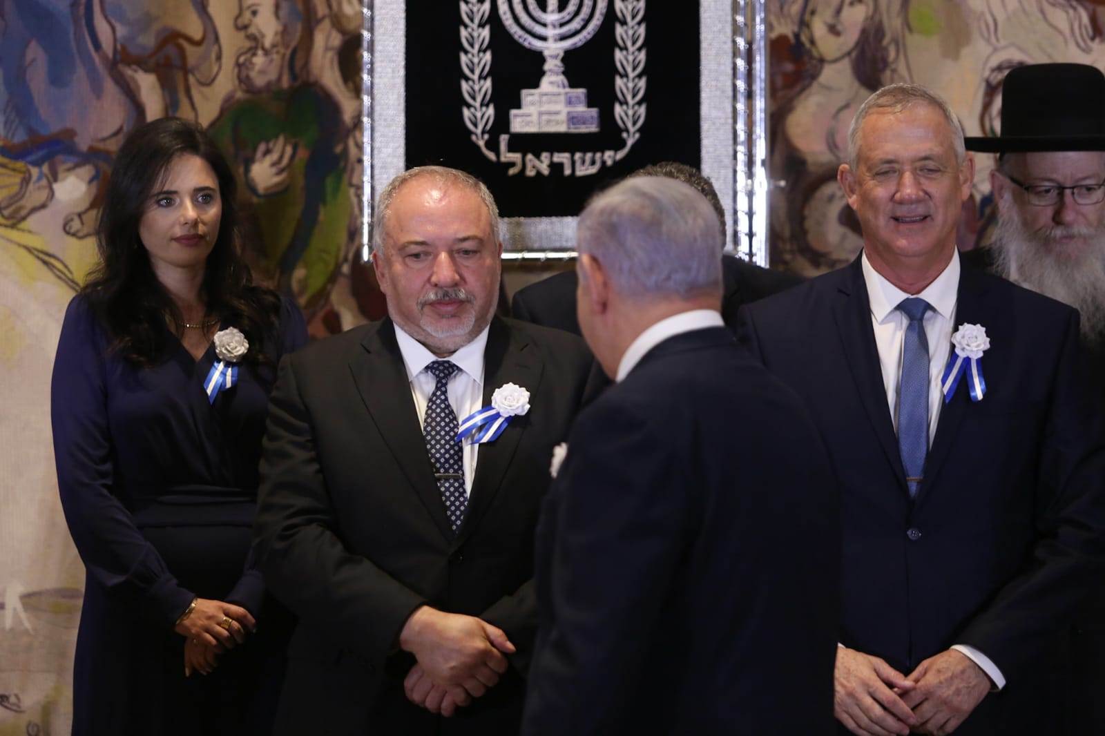 לחץ פנימי על ליברמן: תקים ממשלת ימין צרה