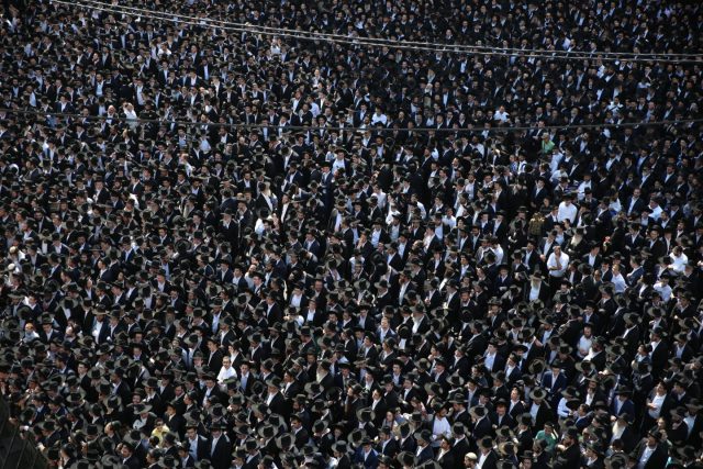 גלריה: רבבות בהלוויית הרב ניסים קרליץ זצ"ל