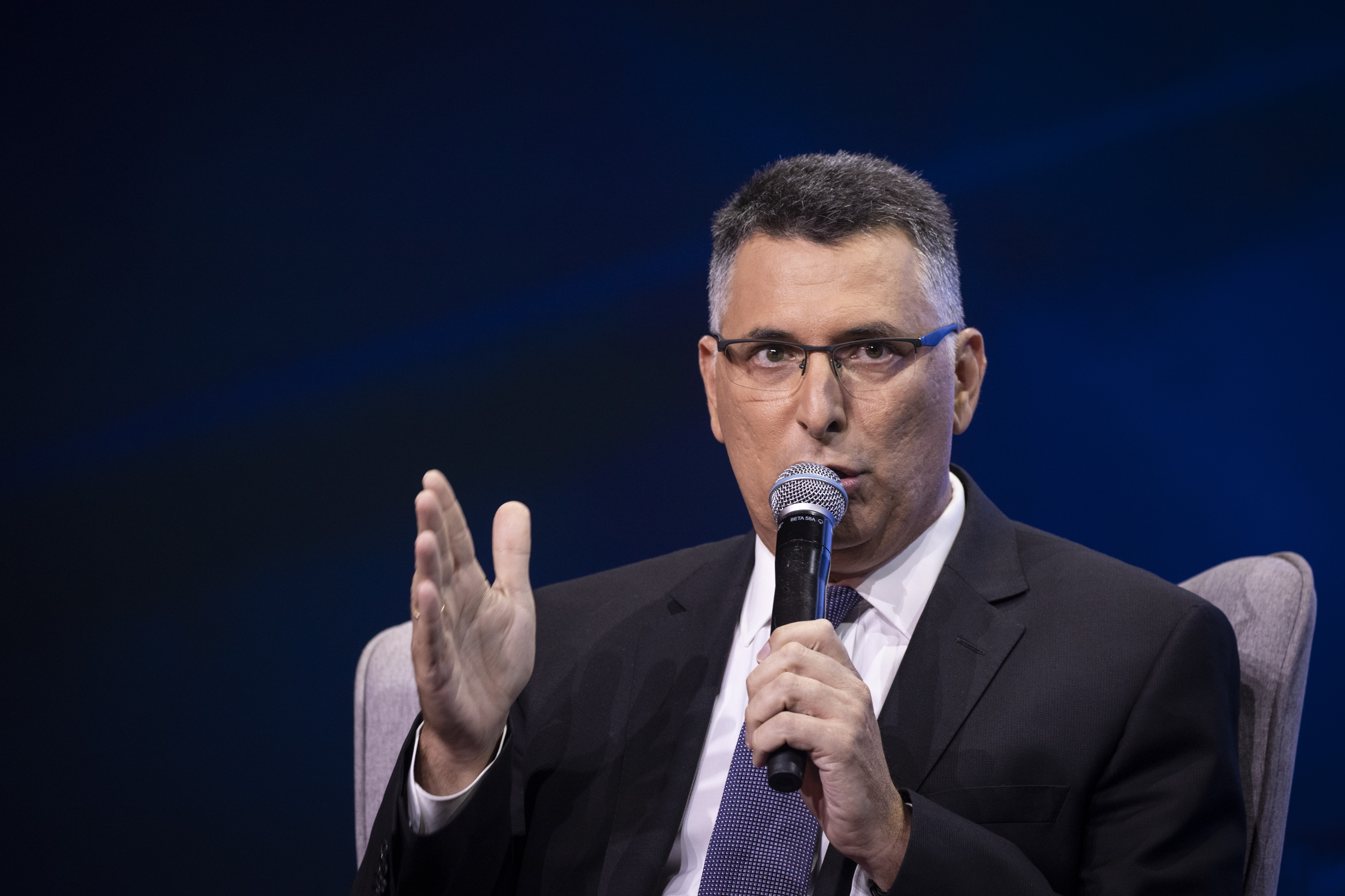 סער לוחץ על אשכנזי: לקבוע דיון להנגשת מערת המכפלה