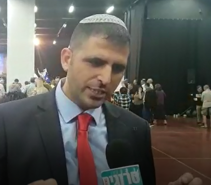 קרעי לסרוגים: באנו למחות נגד ממשלת המיעוט