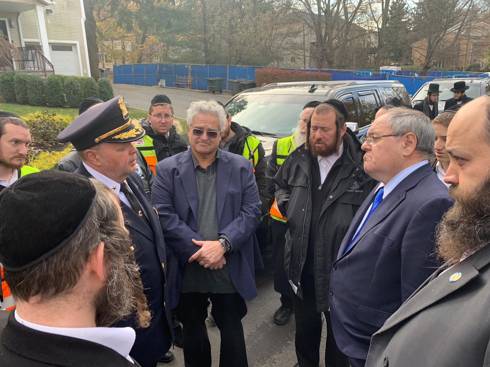 הקונסול בניו יורק דיין הגיע להיכן שנדקר צעיר חרדי