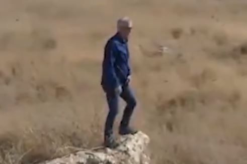 יריית הפתיחה: בני גנץ בסרטון בחירות ראשון. צפו