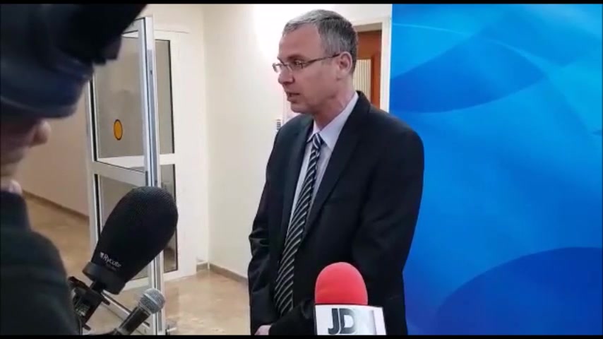יריב לוין ישיבת ממשלה