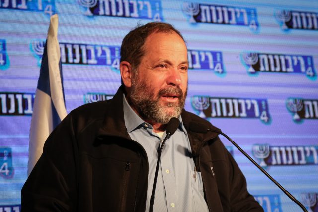 נועם ארנון