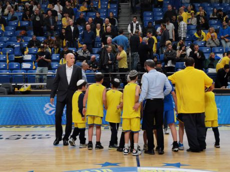 צפו: ילדי בנימין על הפרקט בניצחון הענק מול צסק"א