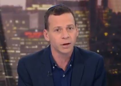 צפו: עמית סגל במתקפה על מנדלבליט: "ריח של רודנות"