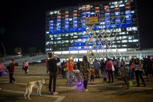 מדליקים בכיכר רבין