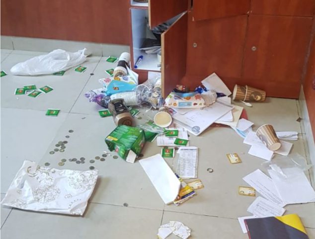 תיעוד מזעזע: ההיכל הוצת; נזק כבד לספרי התורה