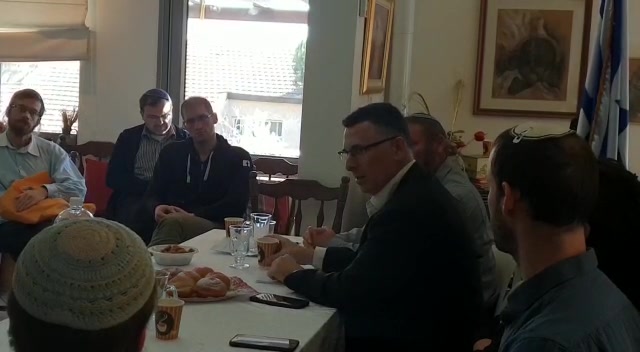 סער מנצח
