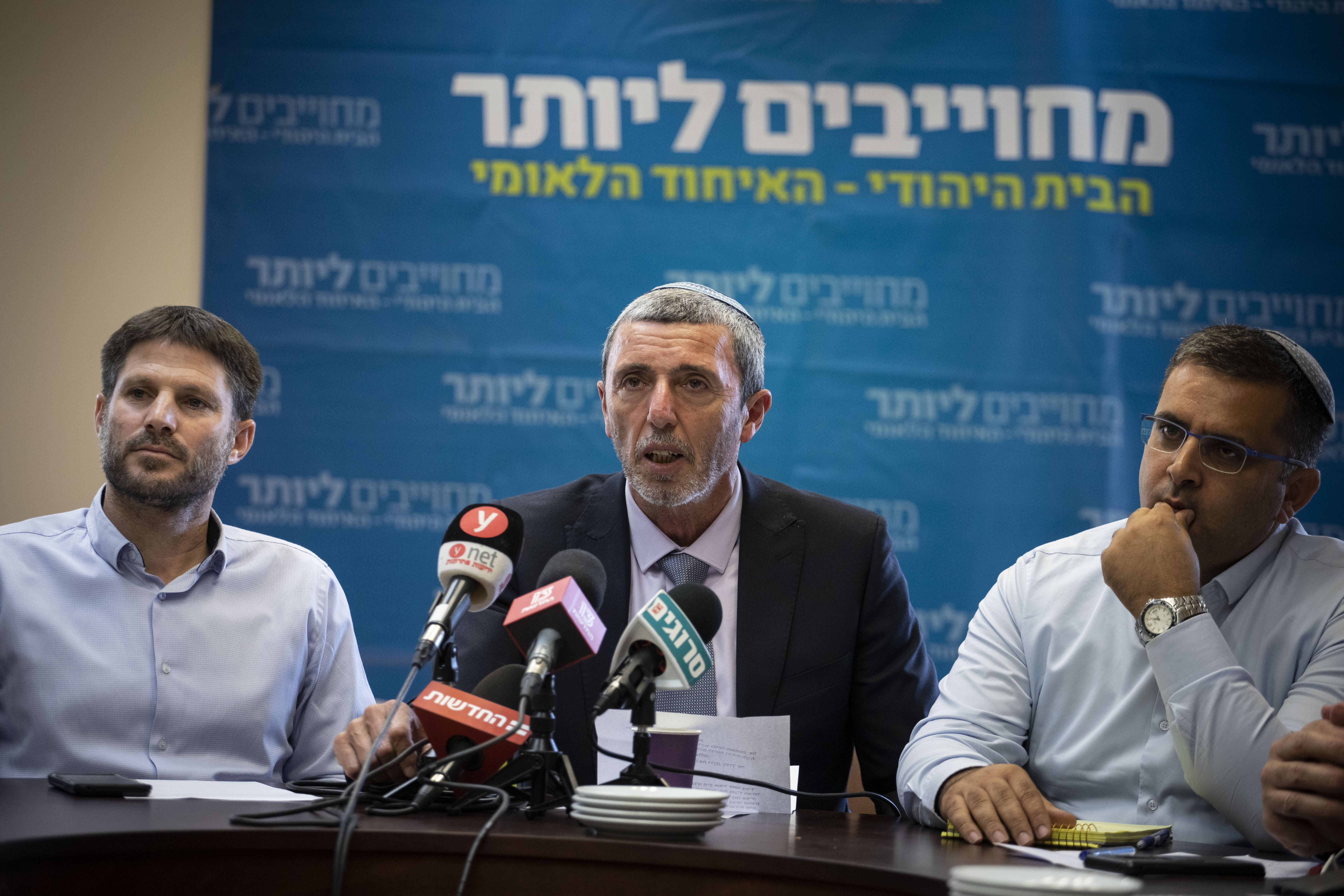ניר אורבך: אלה האנשים שמנסים להדיח את הרב רפי