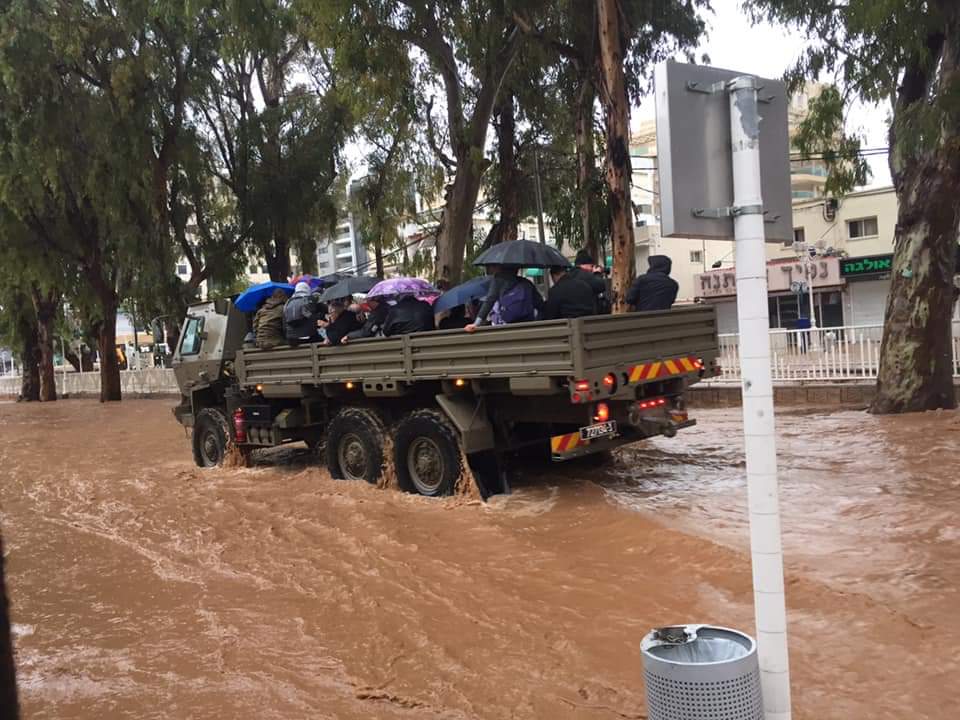ההצפות בצפון: כוחות צה"ל סייעו בחילוץ לכודים