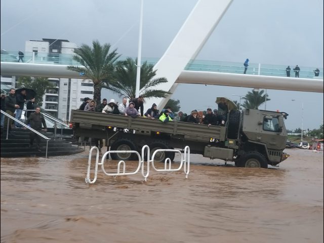 ההצפות בצפון: כוחות צה"ל סייעו בחילוץ לכודים