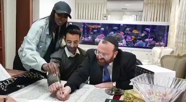 WhatsApp Video 2020-01-13 at 14.12.01