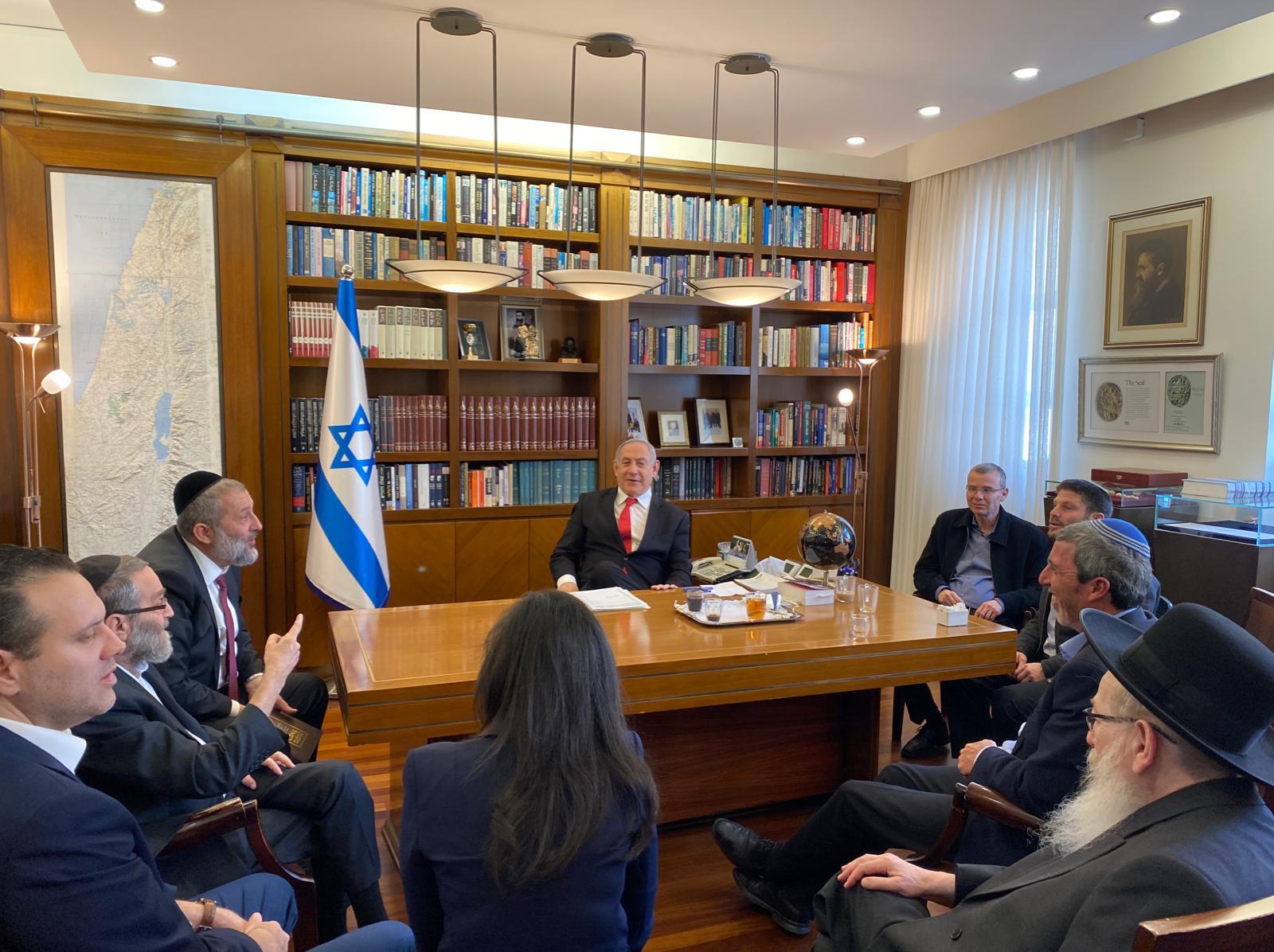 בגוש הימין פונים ליו"ר: סרב לכנס את מליאת הכנסת
