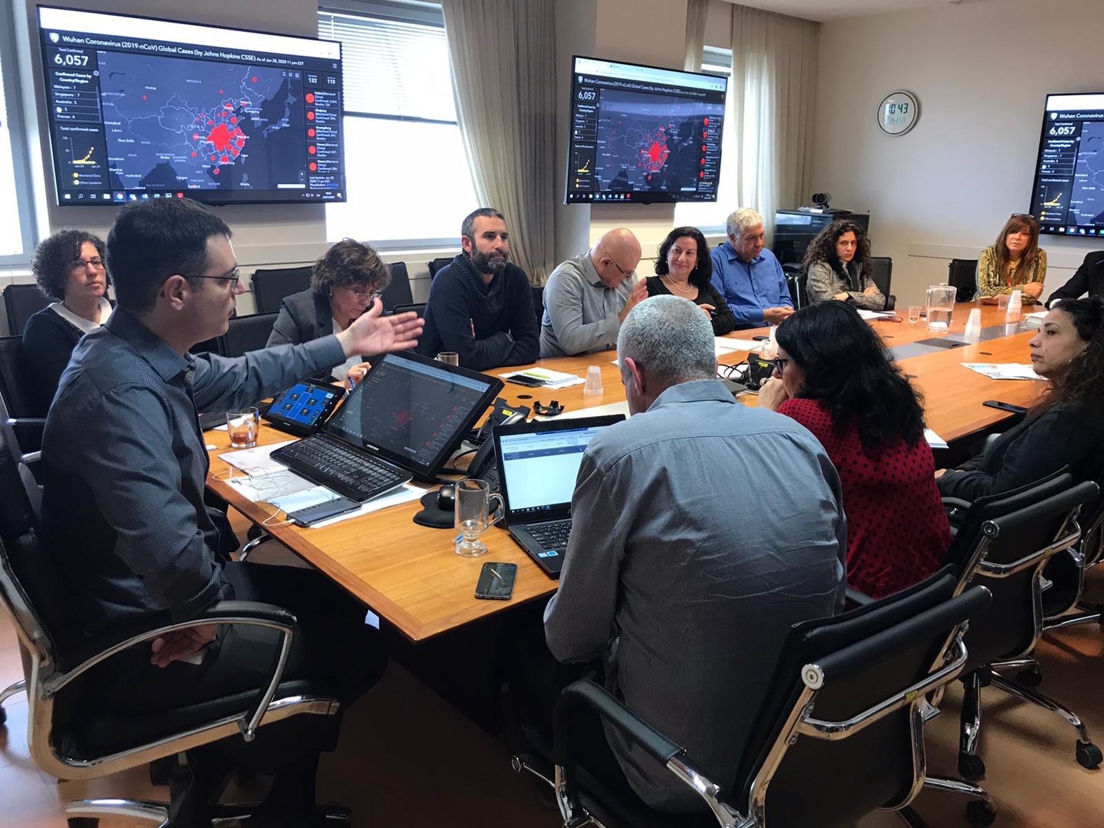 בהלת הקורונה: נוסעים מסין יתבקשו להסתגר בבית