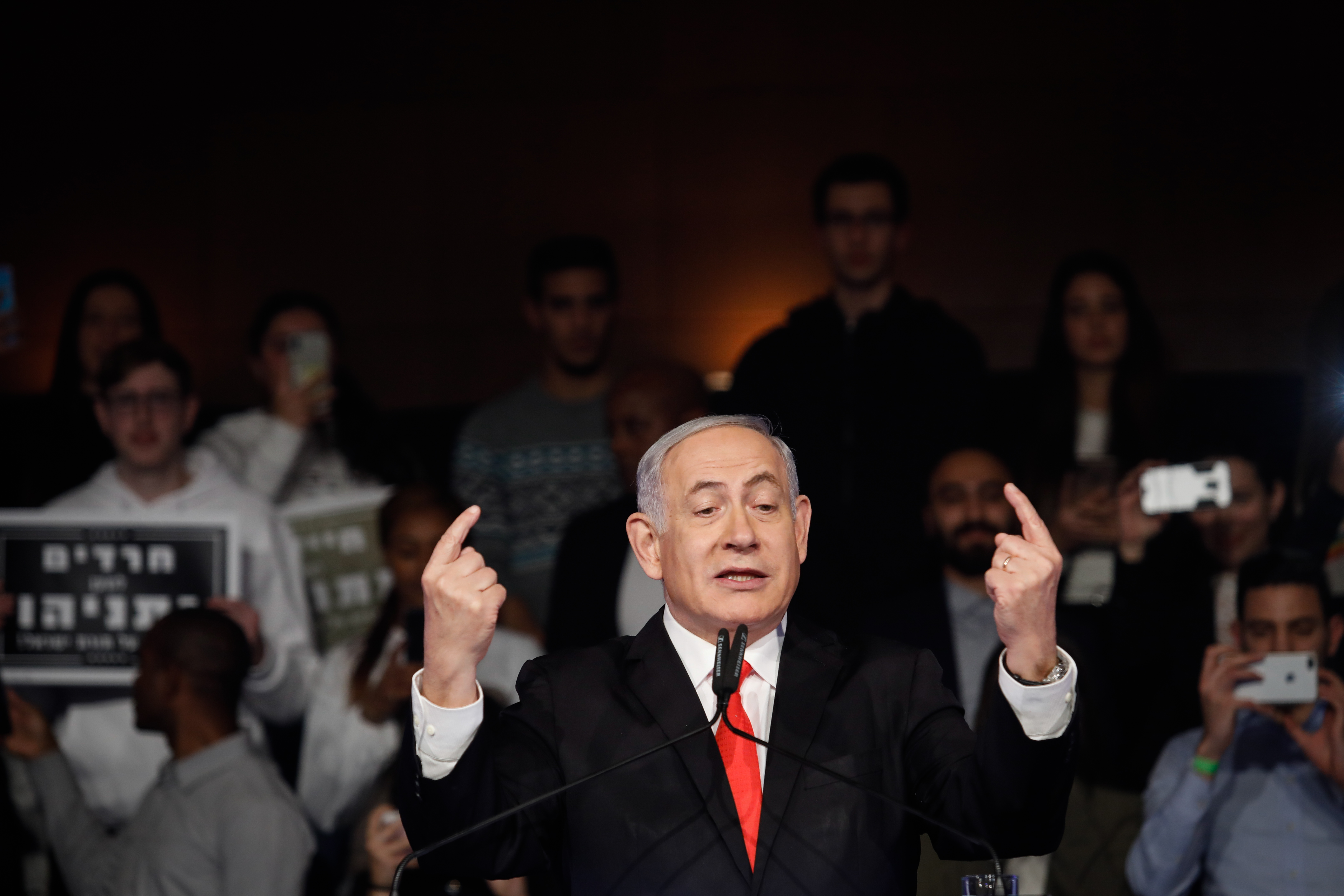 מועצת יש"ע במאהל תמיכה בריבונות מול משרד רה"מ