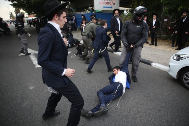 הפגנת הפלג הירושלמי בבני ברק