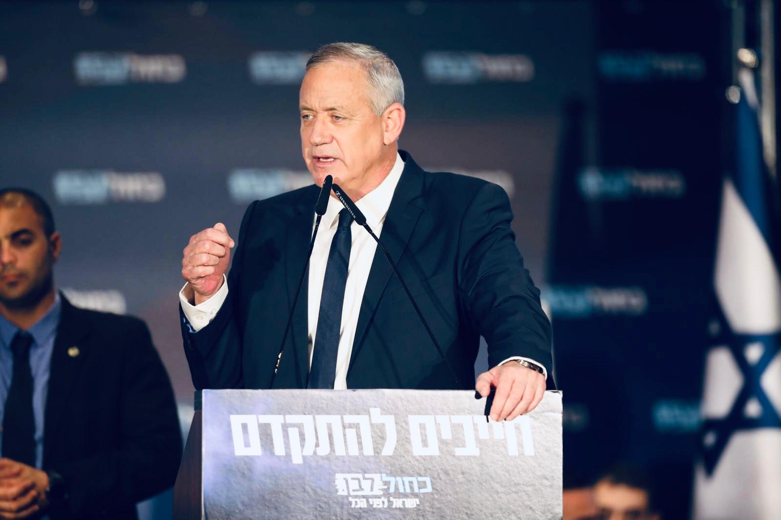 גנץ: "אני מציע לנתניהו להחיל ריבונות בעוטף עזה"