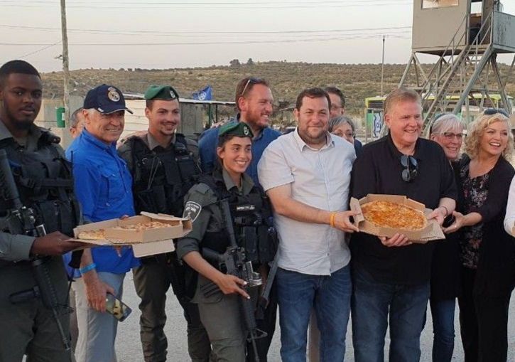מועצת השומרון לוחצת: קמפיין חירום גם באנגלית