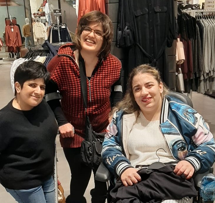 70 ניתוחים לא עצרו את אמליה מלהגשים חלומות