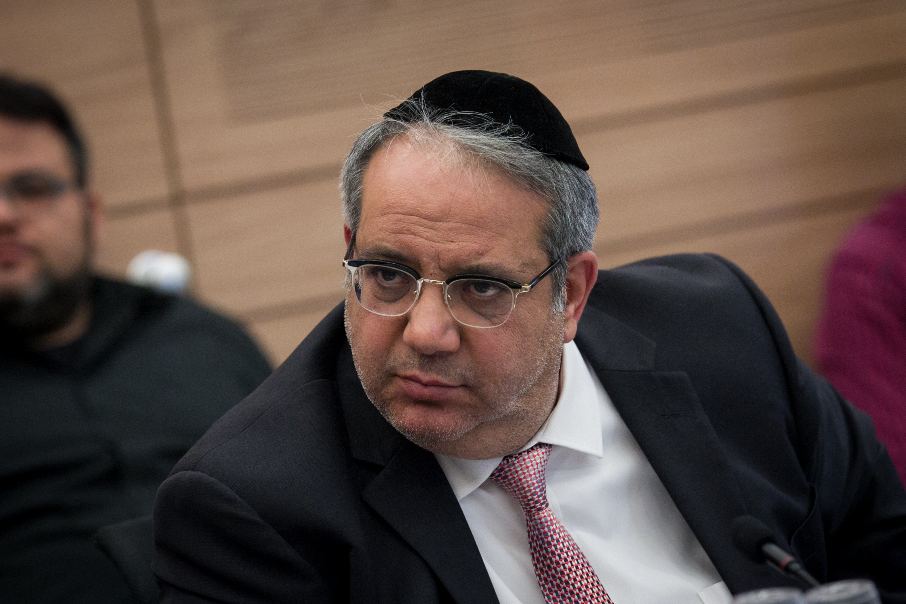 להם מותר? מגיש בתאגיד קרא לא להצביע נתניהו