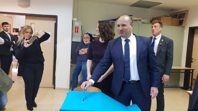 הח"כים יוצאים להצביע: כל העדכונים מכל הקלפיות
