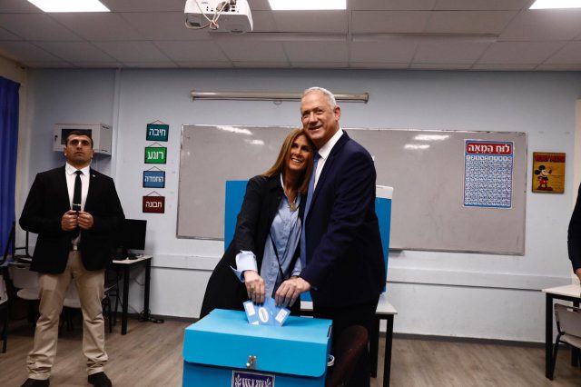 הח"כים יוצאים להצביע: כל העדכונים מכל הקלפיות