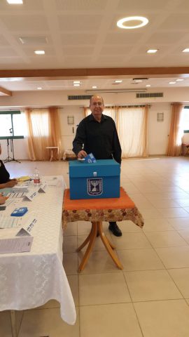 הח"כים יוצאים להצביע: כל העדכונים מכל הקלפיות