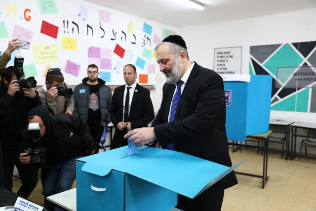 הח"כים יוצאים להצביע: כל העדכונים מכל הקלפיות
