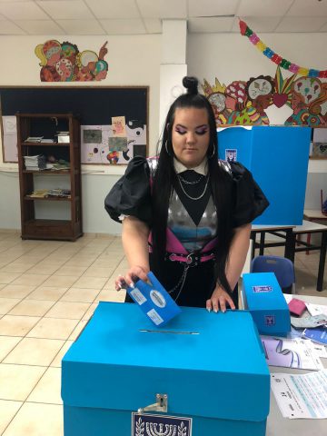 ישר מהופעה במרחבים בדרום, נטע ברזילי הלכה להצביע (באדיבות המצלם)