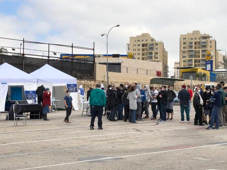 צפו: כך נראית ההצבעה בקלפיות הקורונה