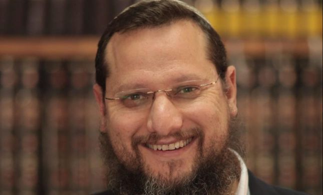 הרב נריה לרב שלמה הכט: איך אפשר לעקם את האמת?