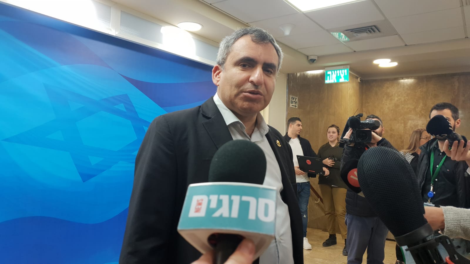 מי שרוצה ממשלת מיעוט – לשלוח אותו לפסיכיאטר