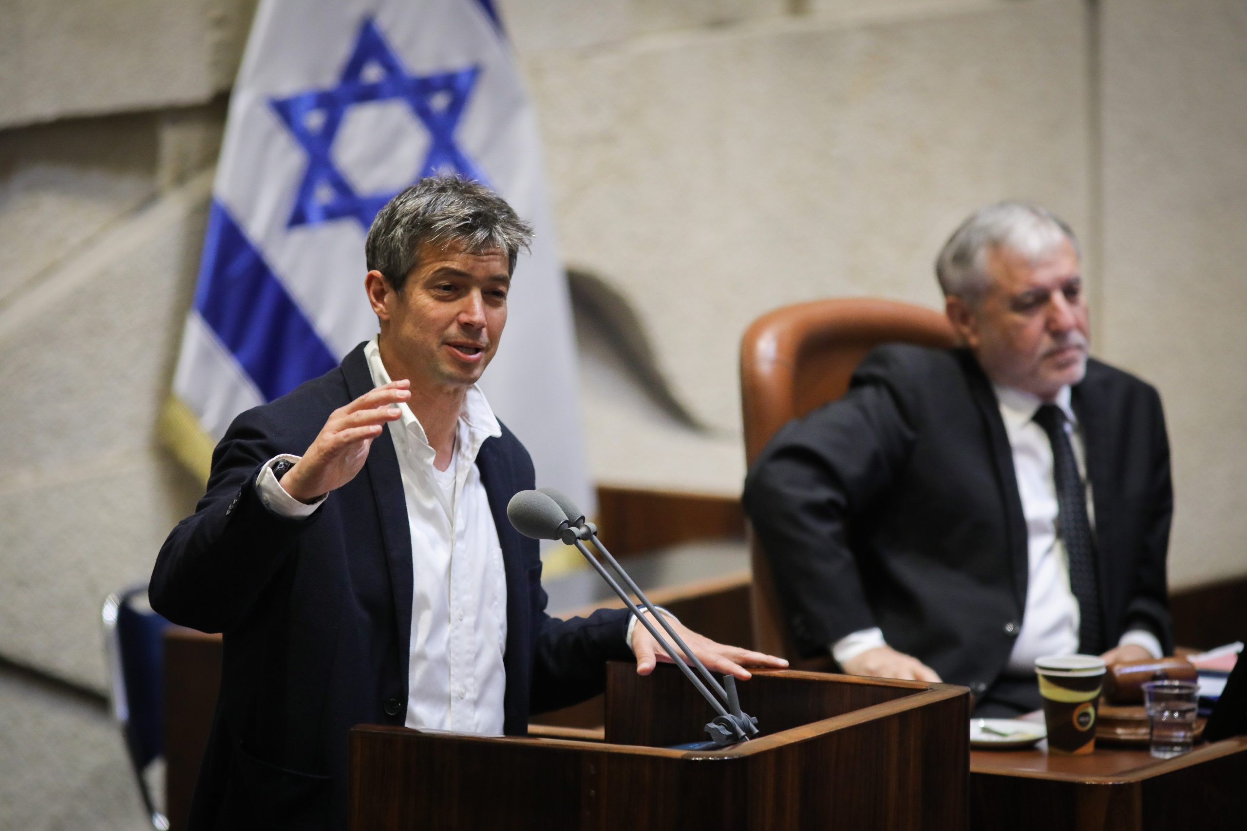 "אחדות זה צורך": התשובה של הנדל לממשלת מיעוט