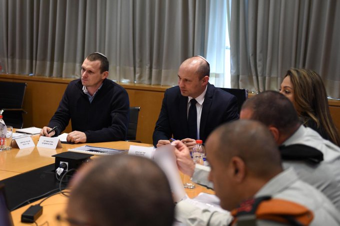 בנט הורה לקנות ציוד רפואי לצה"ל ב-50 מיליון ש"ח