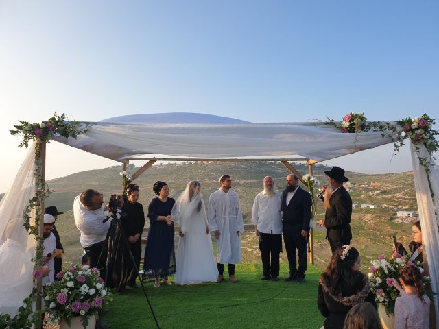ביצהר, מרכז הרב ובית אל: חתונות בצל קורונה. צפו