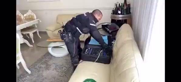 בשידור חי: המשטרה עצרה תפילה שהתקיימה בבני ברק