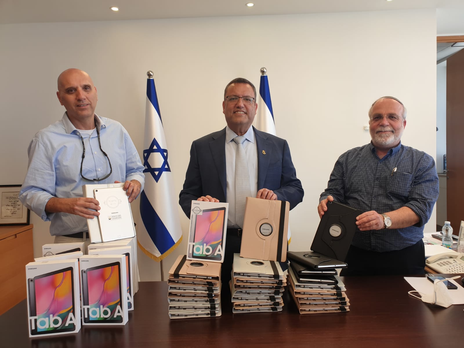 עשרות טאבלטים יחולקו בירושלים לילדים עם מוגבלות