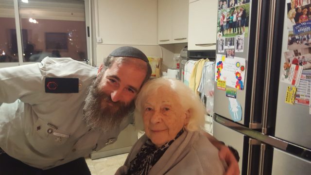 הרב פייג עם סבתו