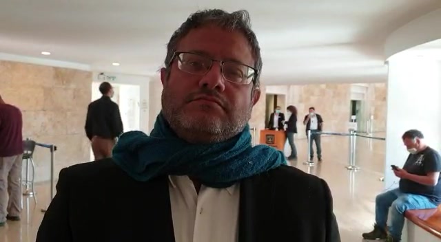"חציית קו אדום, אסור לחכות לאהוביה סנדק 2"